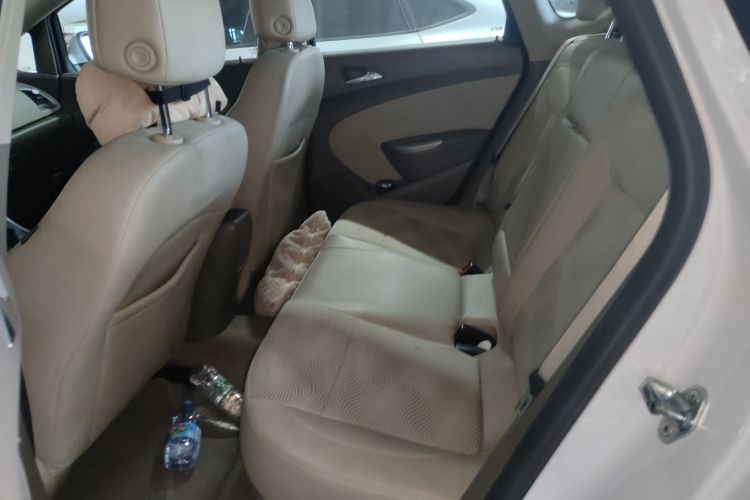 别克 英朗 2013款 GT 1.6L 自动时尚版中控内饰21