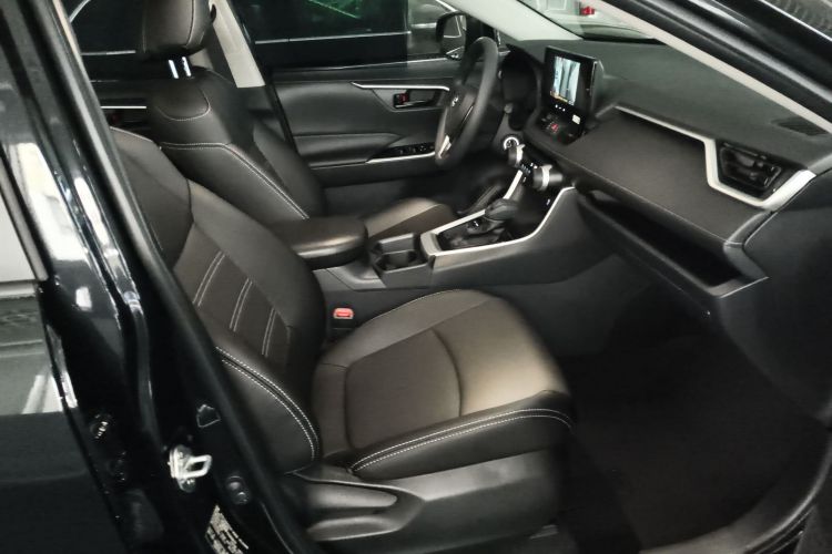 丰田 RAV4荣放 2024款 2.0L CVT两驱都市版局部细节41