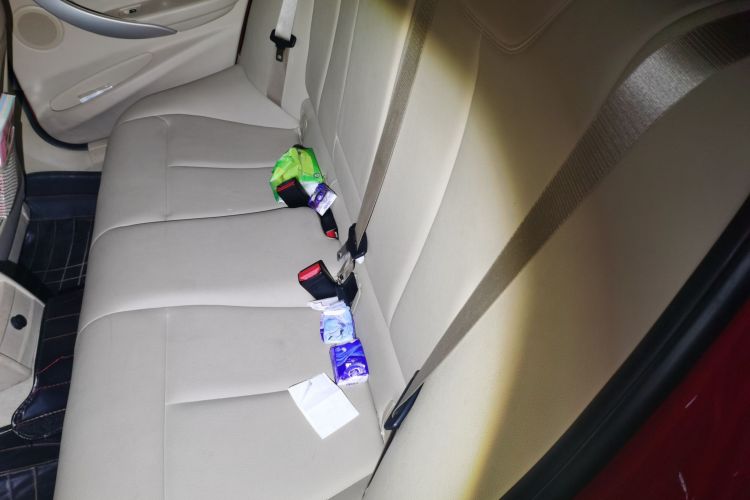 宝马3系 2013款 316i 进取型中控内饰21