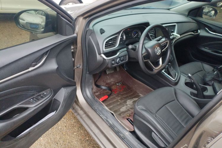 别克 英朗 2015款 15N 自动豪华型中控内饰20