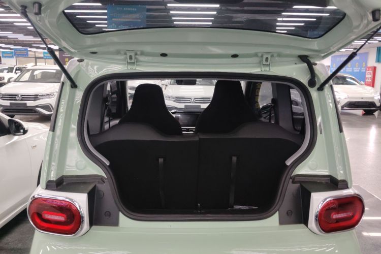 五菱汽车 宏光MINIEV 2024款 第三代 215km 进阶版机舱底盘23