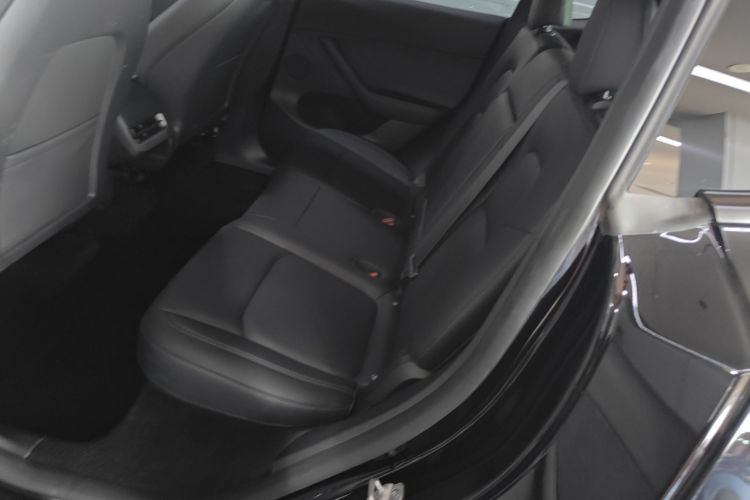 特斯拉 Model Y 2022款 改款 长续航全轮驱动版中控内饰21