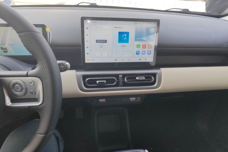 五菱汽车 五菱缤果PLUS 2024款 330km 五座版中控内饰16