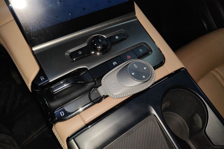 蔚来ES6 2022款 100kWh 运动版中控内饰11