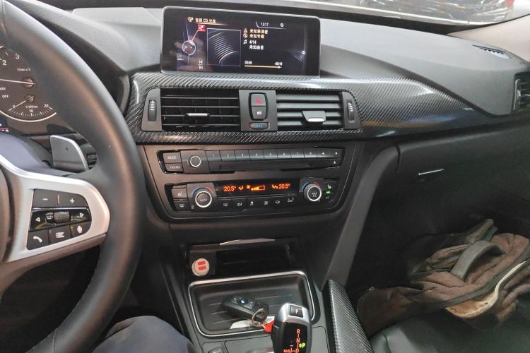 宝马3系GT 2013款 320i 领先型局部细节16