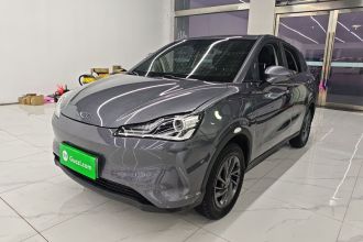 哪吒汽车 哪吒V 2022款 潮 300 Lite 三元锂