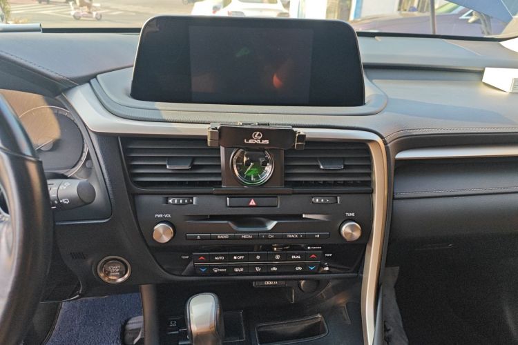 雷克萨斯RX 2020款 300 两驱精英版 国VI中控内饰16