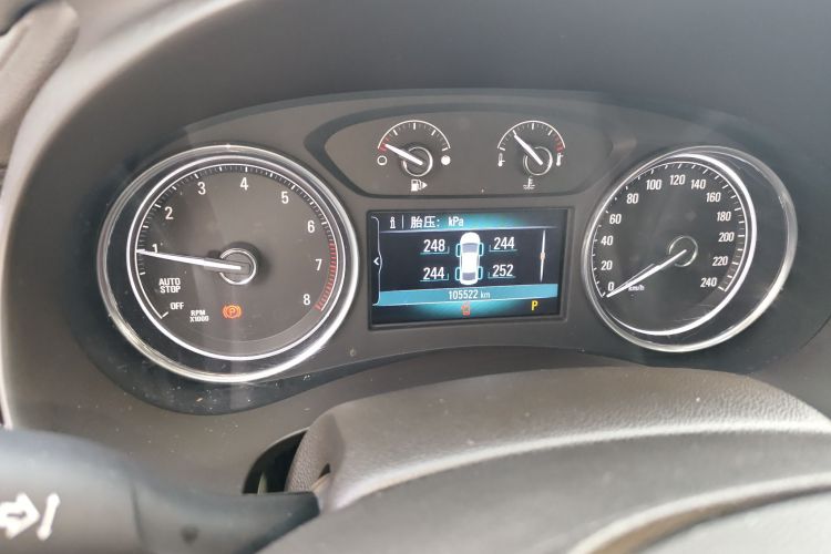 别克 君越 2016款 20T 领先型中控内饰14