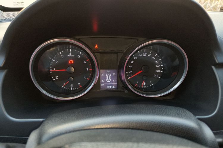 哈弗H6 2015款 改款 运动版 1.5T 手动两驱精英型中控内饰14