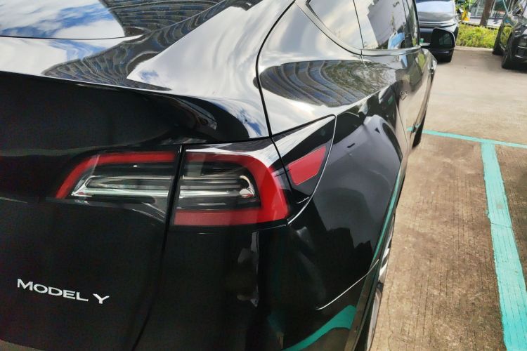 特斯拉 Model Y 2022款 改款 长续航全轮驱动版车身外观6006