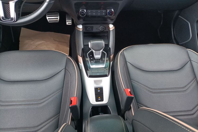 思皓E20X 2020款 心声版中控内饰18