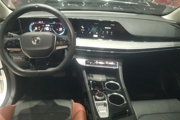 长安 逸动 2023款 畅享版 PLUS 蓝鲸NE 1.4T GDI DCT尊贵版中控内饰12
