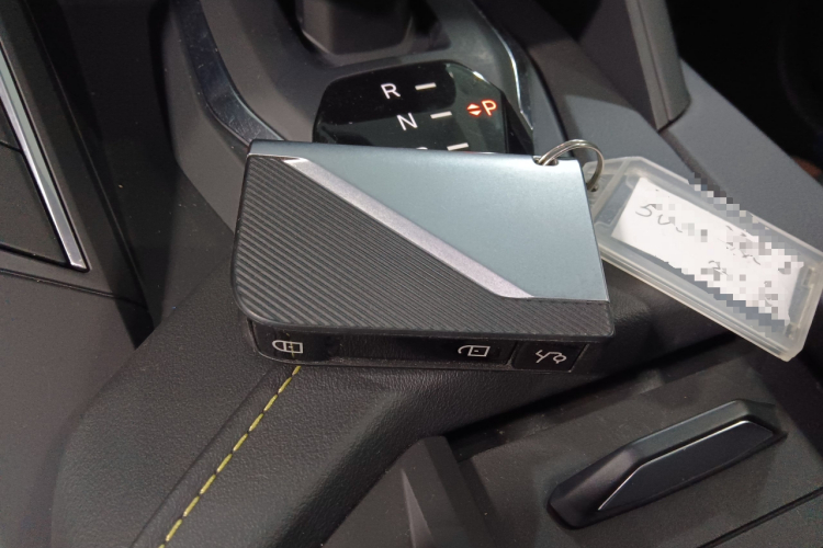 领克06 2023款 Remix 1.5T 劲Halo中控内饰11