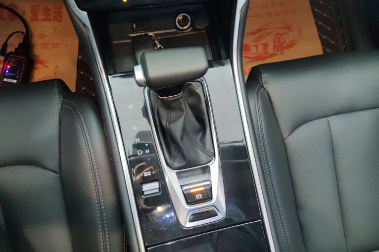 长安CS75 2021款 荣耀百万版 280T DCT领航型中控内饰18