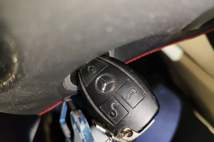 奔驰 威霆 2016款 2.0T 精英版中控内饰11