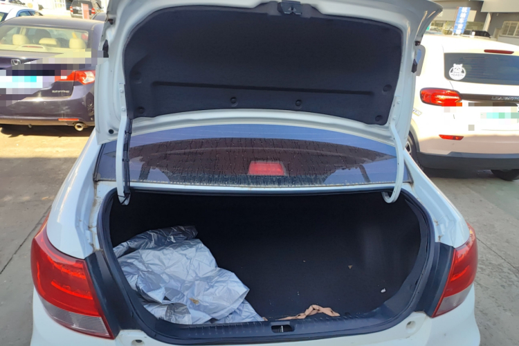 吉利汽车 远景 2015款 1.5L 手动精英型机舱底盘23