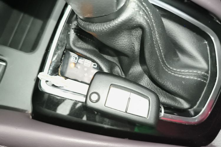 日产 逍客 2019款 2.0L CVT智享版中控内饰11