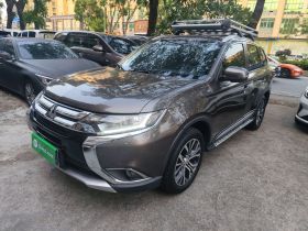 三菱 欧蓝德 2018款 2.0L 两驱嘉乐版 7座