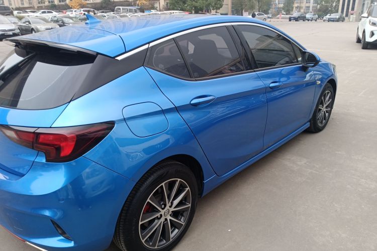 别克 威朗 2016款 两厢GS 20T 双离合燃情运动型车身外观7