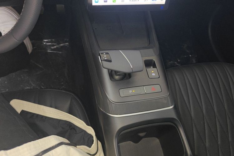 长安 逸动 2025款 蓝鲸 1.5T 500Bar旗舰型局部细节18