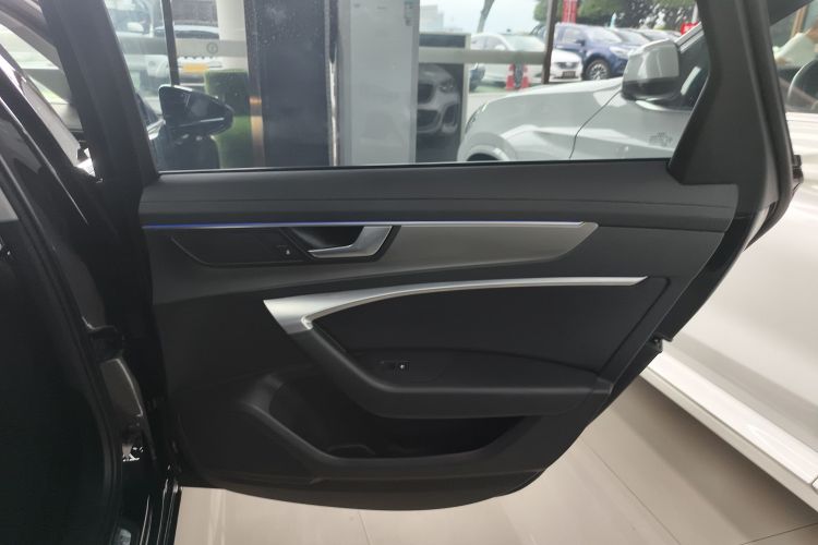 奥迪A6L 2020款 40 TFSI 豪华动感型中控内饰45