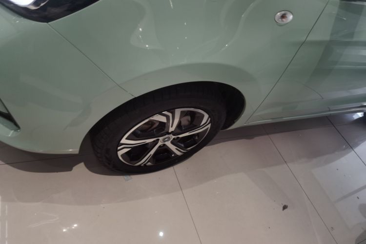 长安欧尚 奔奔E-Star 2022款 国民版 多彩限量款（快充版）三元锂车身外观6007