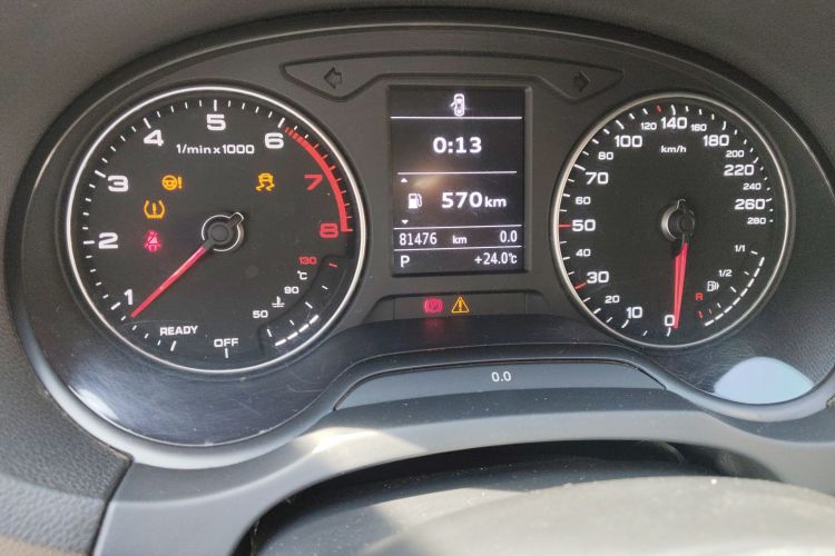 奥迪A3 2018款 30周年年型 Limousine 35 TFSI 进取型中控内饰15