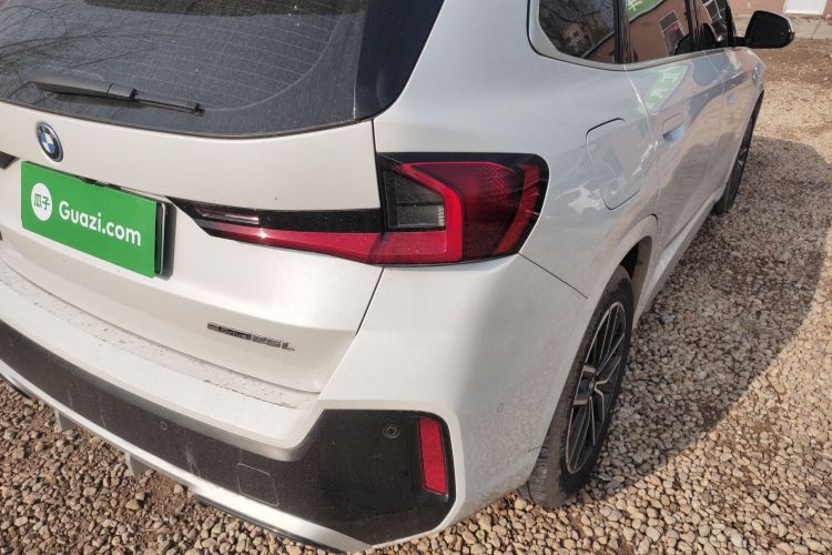 宝马iX1 2023款 eDrive25L M运动套装车身外观6006