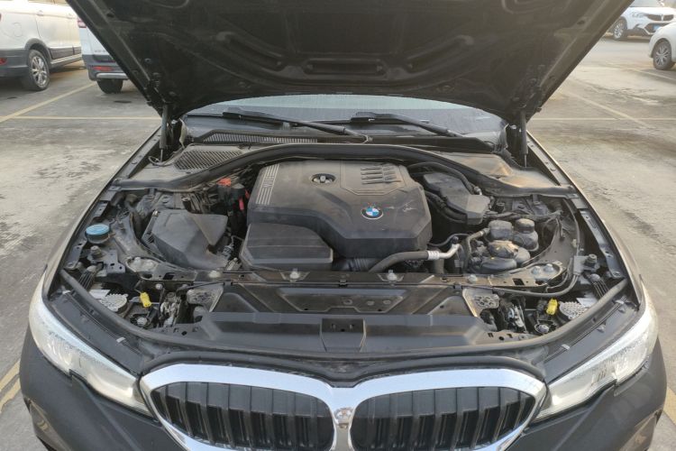 宝马3系 2020款 320Li M运动套装机舱底盘24