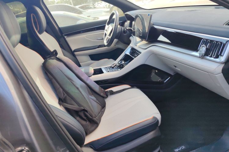 比亚迪 宋PLUS新能源 2021款 DM-i 51KM 尊荣型局部细节41