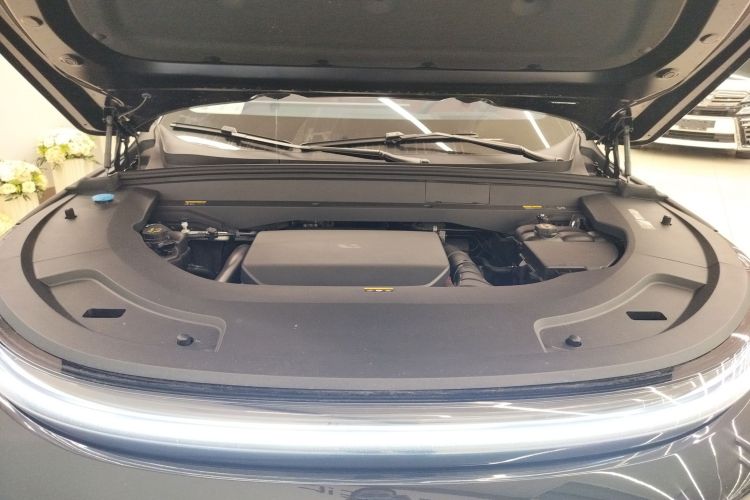 理想汽车 理想L7 2023款 Pro机舱底盘24