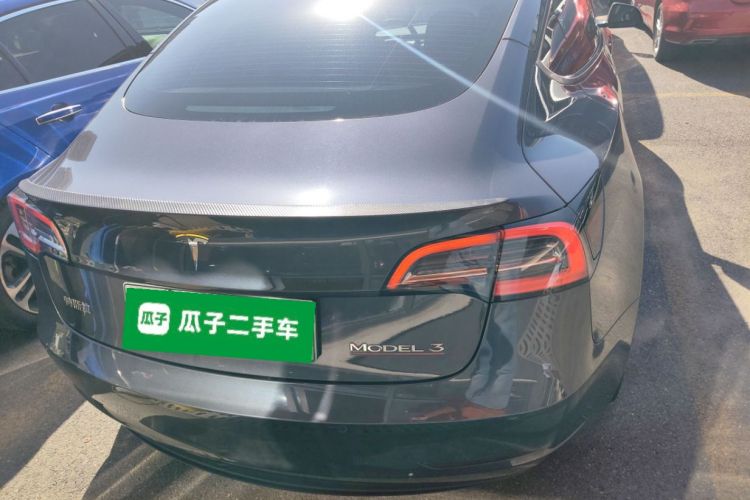 特斯拉 Model 3 2021款 Performance高性能全轮驱动版车身外观6