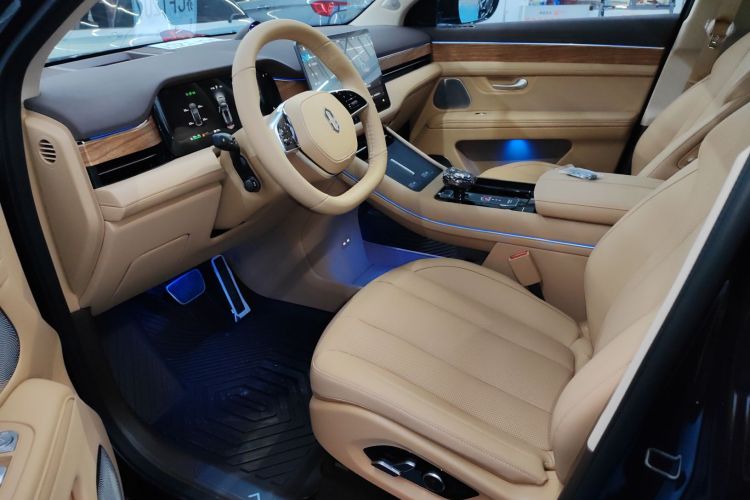 鸿蒙智行 问界M7 2024款 1.5T 智驾后驱Pro版 5座中控内饰19