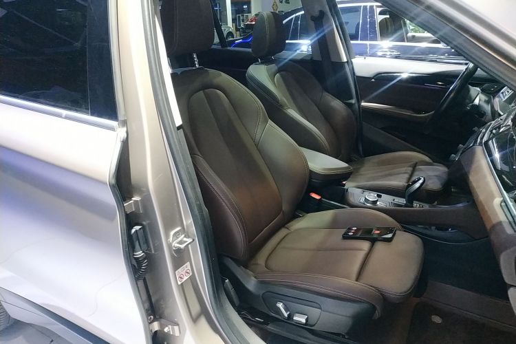 宝马X1 2022款 sDrive25Li 领先型局部细节41