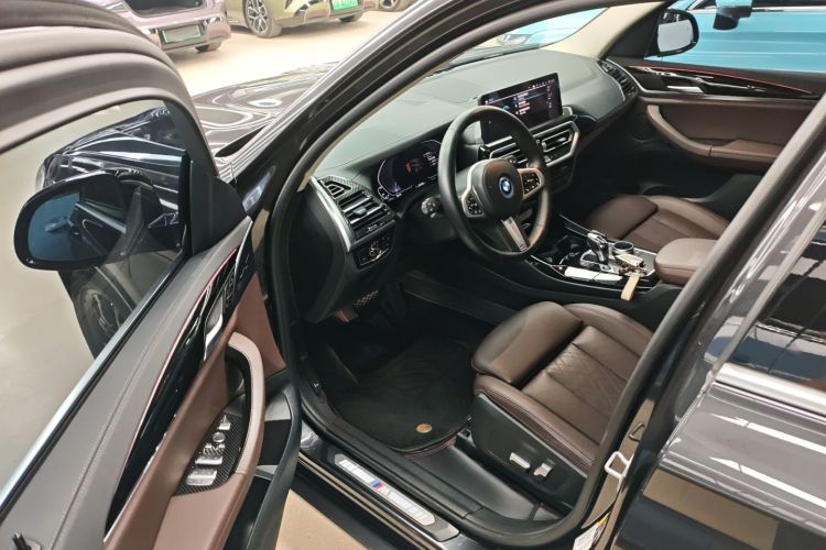 宝马iX3 2022款 领先型中控内饰7003