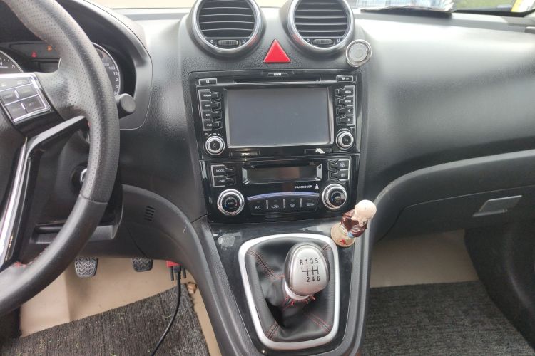 哈弗H6 2016款 升级版 1.5T 手动两驱精英型中控内饰16