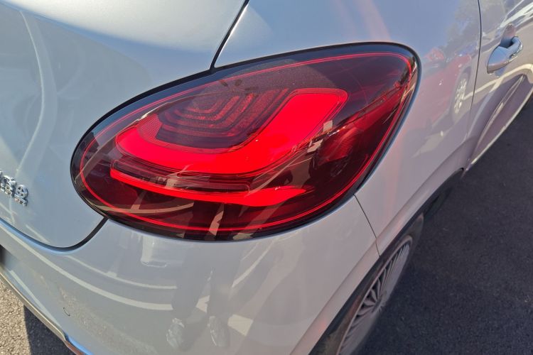 五菱汽车 五菱缤果 2023款 203km 舒享款车身外观9