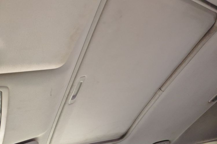 三菱 欧蓝德 2016款 2.4L 四驱豪华版 7座局部细节22