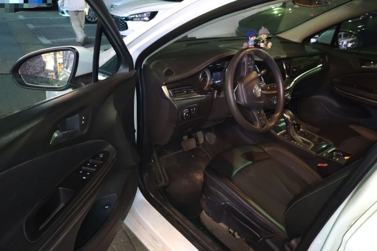 别克 威朗 2020款 20T CVT领先型中控内饰7003