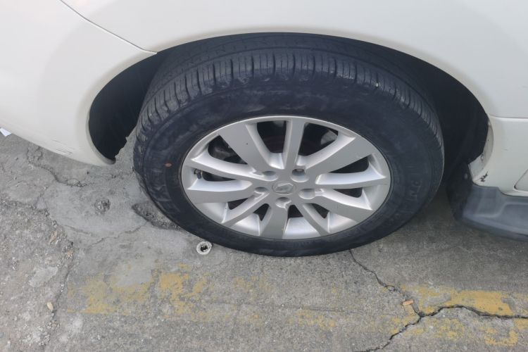 雷诺 科雷傲(进口) 2014款 改款 2.0L 两驱时尚版车身外观6007