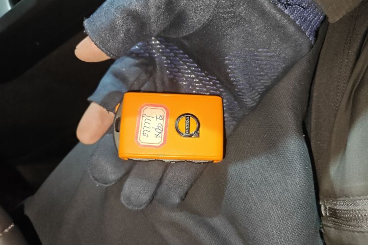 沃尔沃XC60 2025款 B5 四驱智逸豪华版中控内饰7001