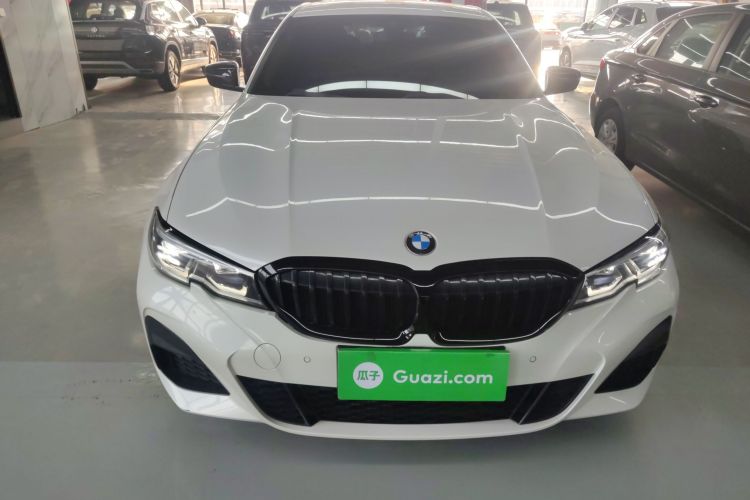 宝马3系 2022款 325Li M运动曜夜套装车身外观2