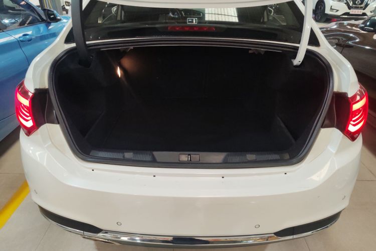 雪铁龙C4L 2016款 1.6T 自动精英型局部细节23