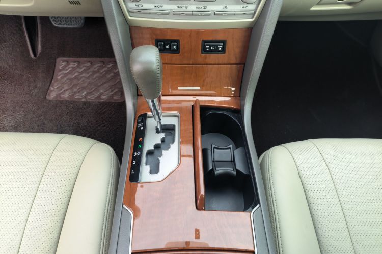 丰田 凯美瑞 2013款 200G 经典豪华版局部细节18