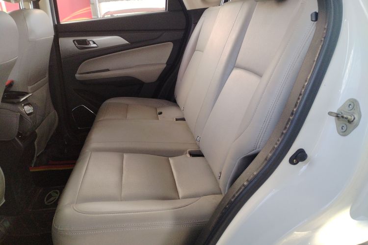 北汽幻速S5 2017款 1.3T 手动尊贵型中控内饰21