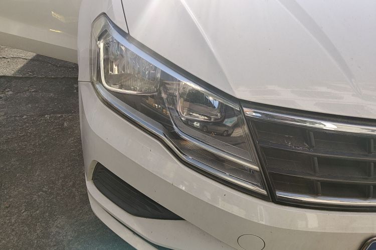 大众 捷达 2017款 1.5L 自动时尚型车身外观8