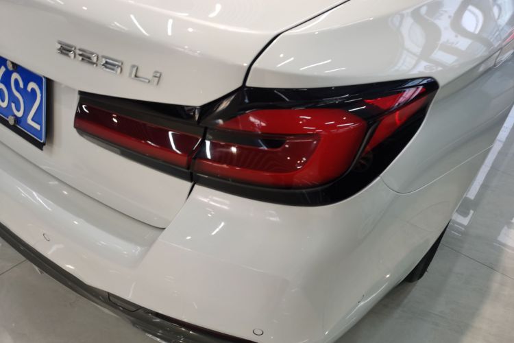 宝马5系 2021款 525Li M运动套装车身外观9
