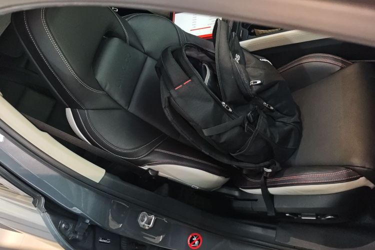 领克02 2019款 1.5T DCT两驱耀Pro版 国VI局部细节41