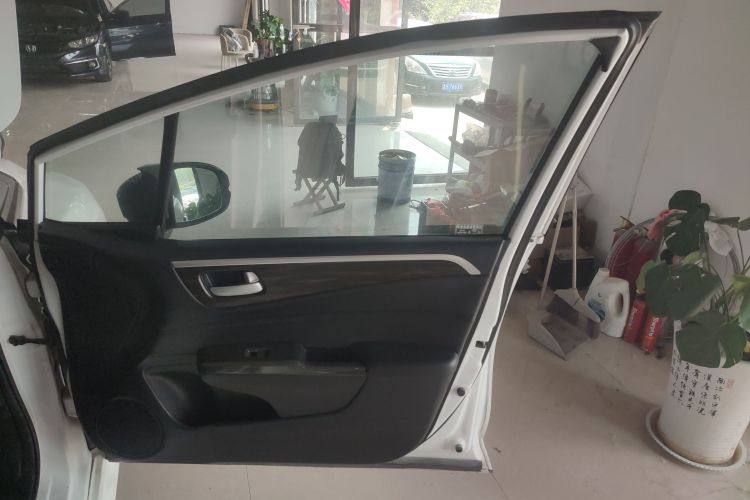 本田 杰德 2017款 1.8L 自动舒适版 5座中控内饰42