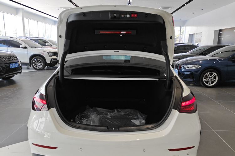 奔驰C级AMG 2024款 AMG C 43 4MATIC局部细节23